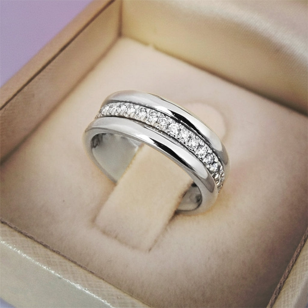 Minimalist Rhinestone Band Ring – Gold & Silver