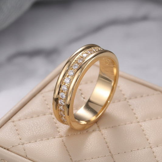 Minimalist Rhinestone Band Ring – Gold & Silver