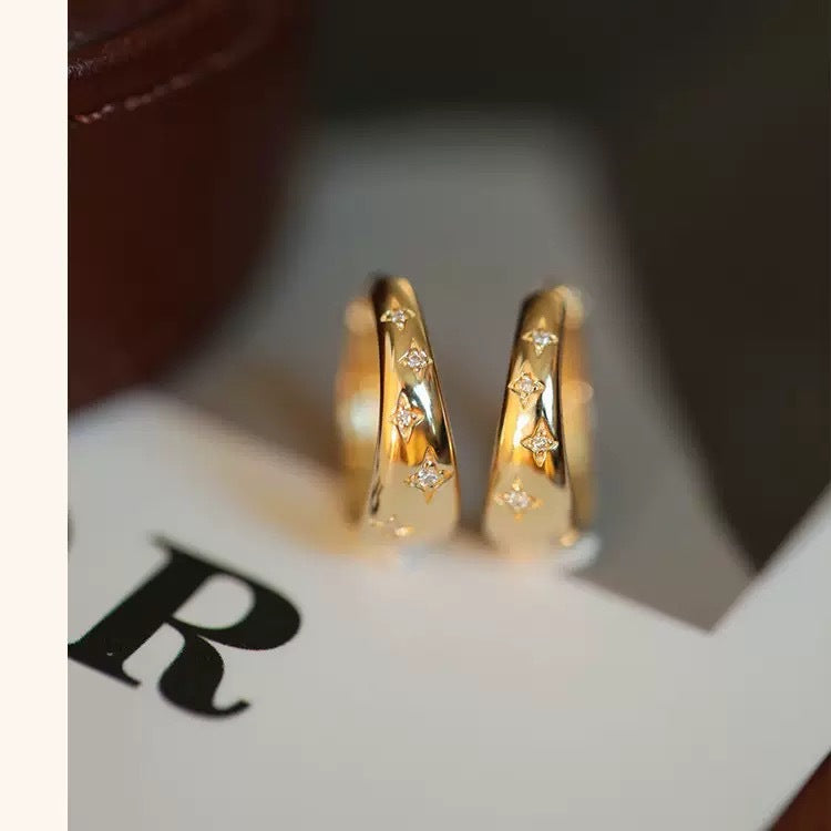 Minimalist Micro-Inlaid Gold Hoop Earrings
