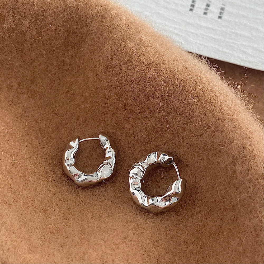 Minimal Textured Huggie Hoop Earrings – Gold & Silver