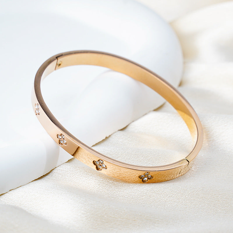 Four-Leaf Clover Luxe Stainless Steel Diamond Bracelet