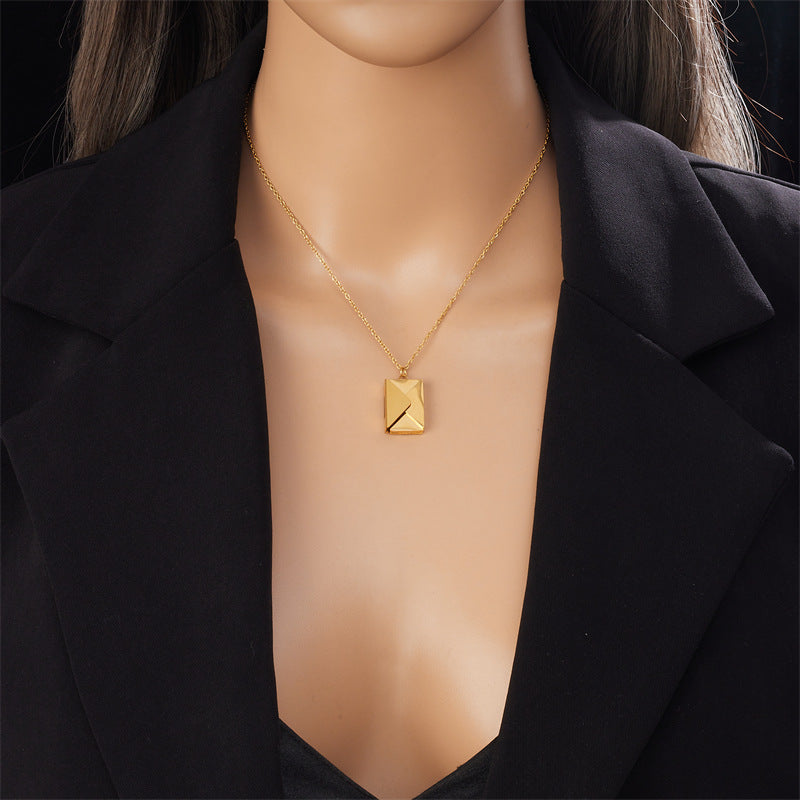 Minimalist Gold Envelope Pendant Necklace – 18K Gold Plated Stainless Steel