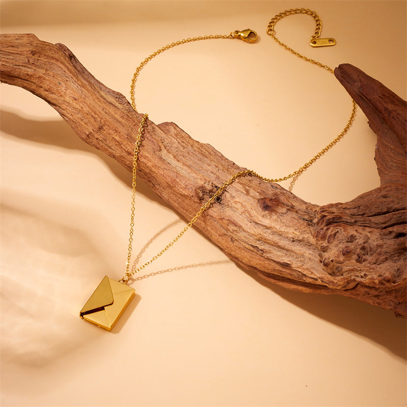 Minimalist Gold Envelope Pendant Necklace – 18K Gold Plated Stainless Steel