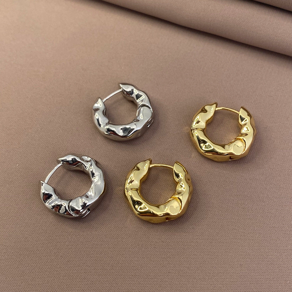 Minimal Textured Huggie Hoop Earrings – Gold & Silver